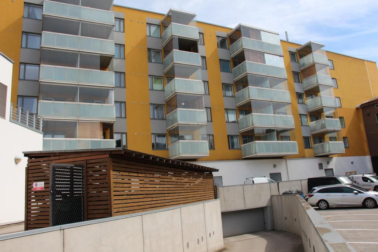 New Modern 4-Room Apartment With Big Balcony And Undeground Parking In Center Of Tallinn Buitenkant foto